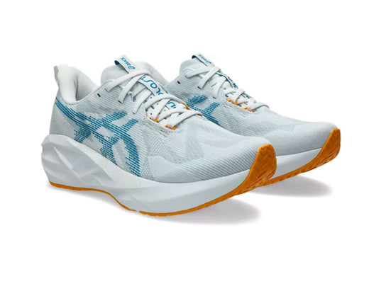 Chaussures de course pour hommes Asics Novablast 5